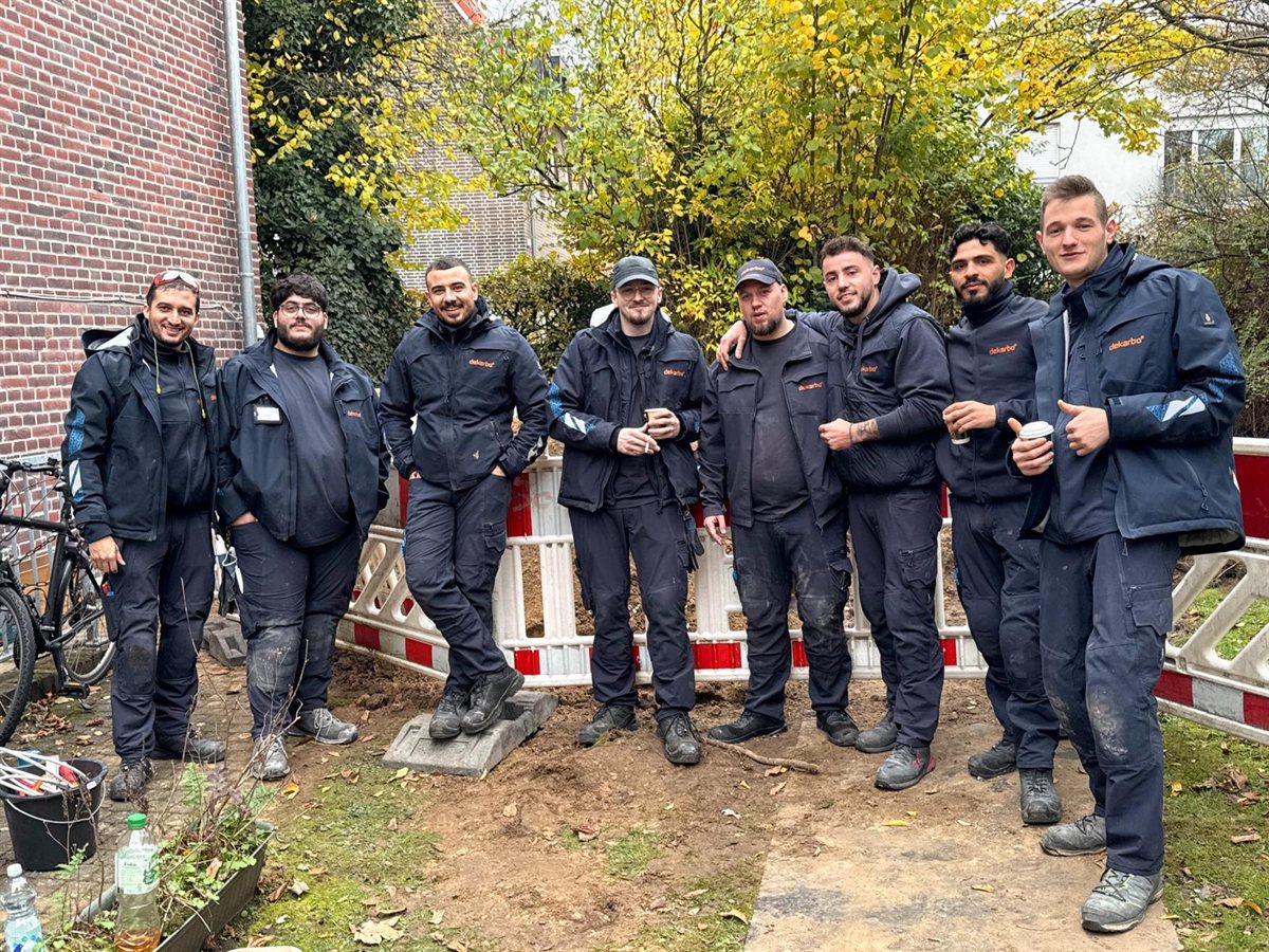 dekarbo° Team auf der Baustelle